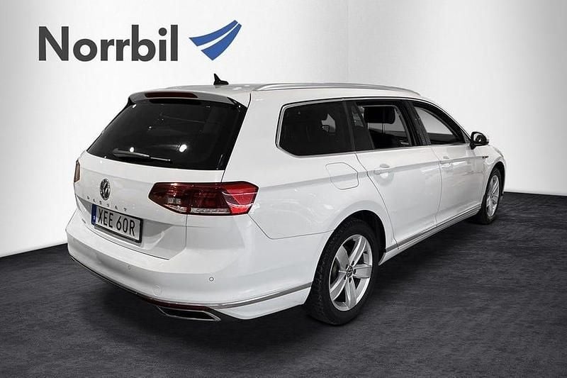 Begagnad VW Passat GTE 156 HK (114 kW) 2020 Vit Kombi