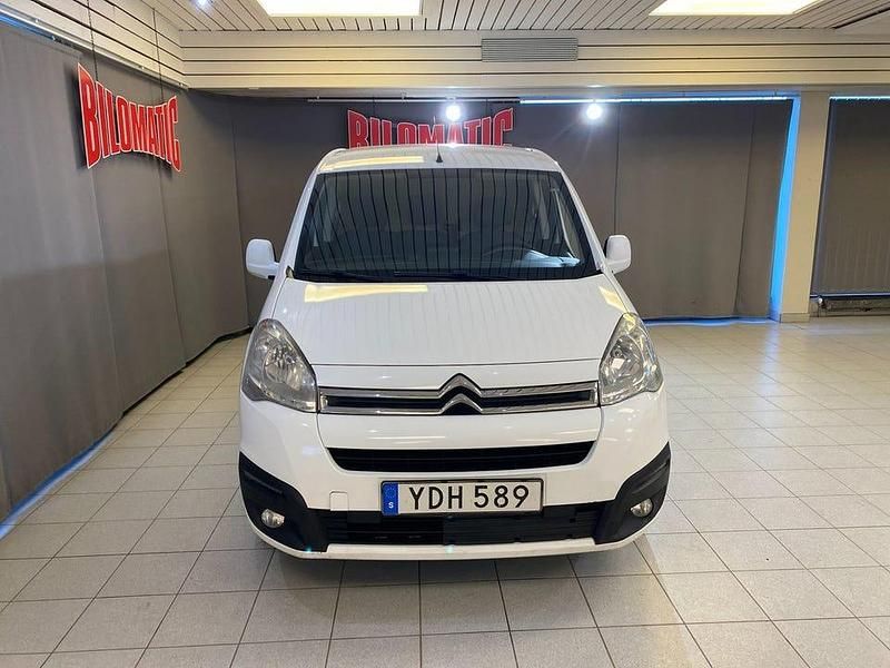 Begagnad Citroën Berlingo Propack Edition 99 HK (72 kW) 2016 Vit Minibuss