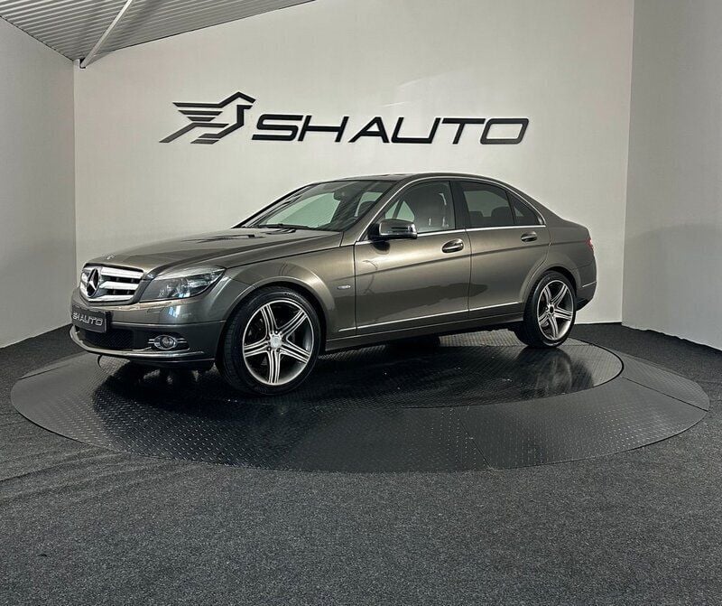 Silver Begagnad 2010 Mercedes C250 Avantgarde Sedan | 99 900 kr (Marknadspris) - Bild 1/4