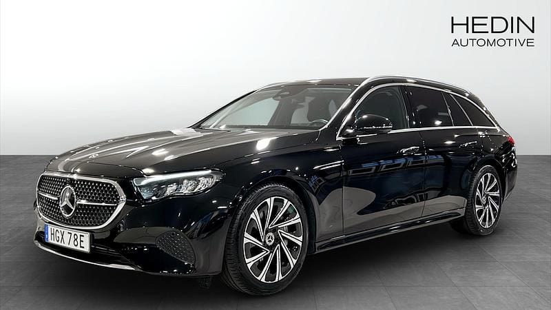 Svart (black) Begagnad 2024 Mercedes E300 Avantgarde Kombi | 549 900 kr (Marknadspris) - Bild 1/4