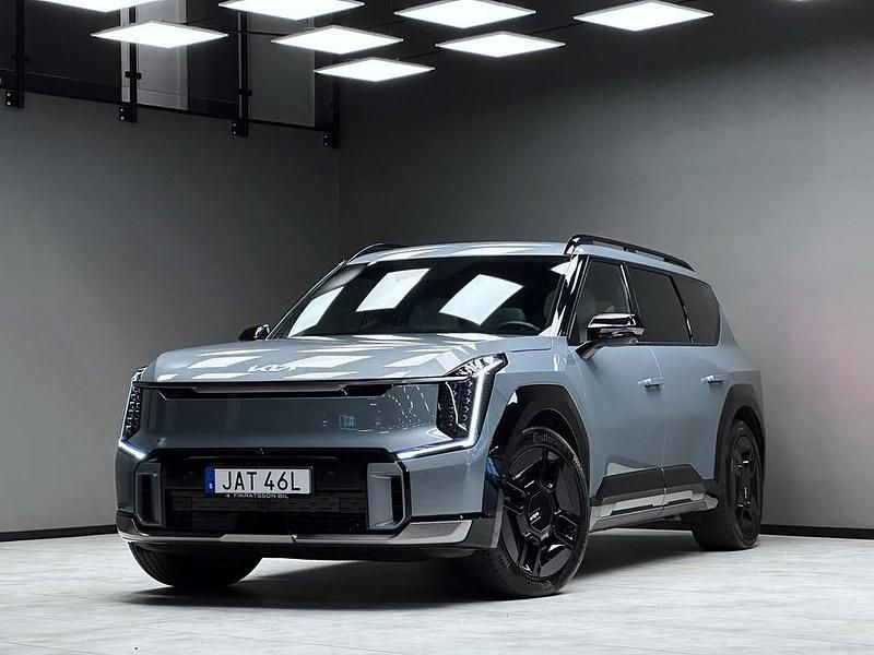 Grön Begagnad 2024 Kia EV9 GT-Line SUV | 779 900 kr (Marknadspris) - Bild 1/3