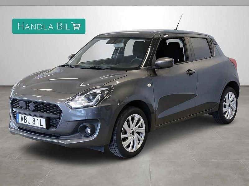 Grå Begagnad 2022 Suzuki Swift Halvkombi | 209 900 kr (Marknadspris) - Bild 1/4