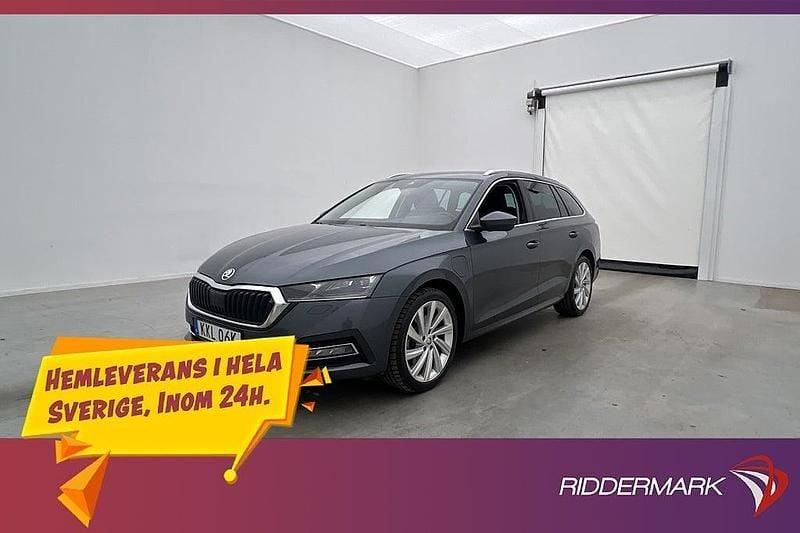 Grå Begagnad 2021 Skoda Octavia Style Kombi | 258 900 kr (Marknadspris) - Bild 1/3