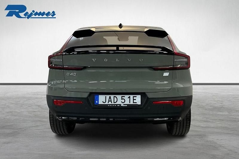 Begagnad Volvo C40 Plus 169 kW (231 HK) 2022 Grön (sage green metallic) SUV