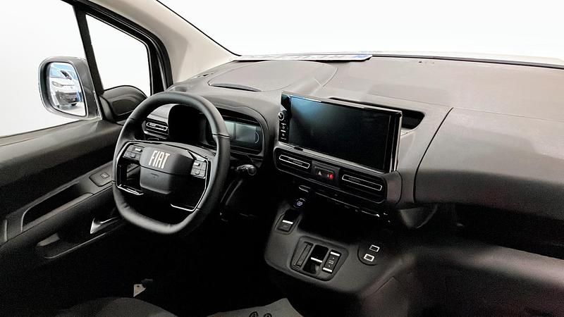 Ny Fiat Doblò 131 HK (96 kW) 2025 Vit Minibuss