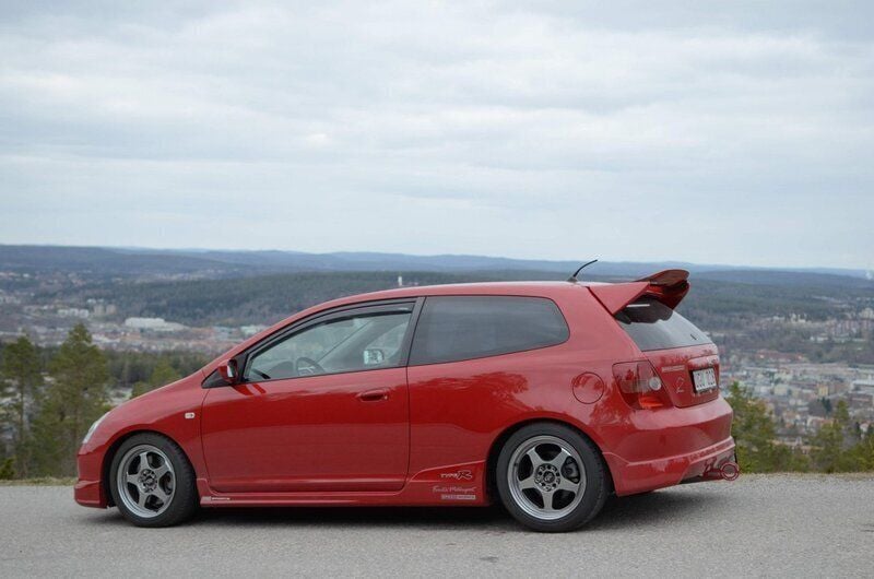 Röd Begagnad 2003 Honda Civic Type R Halvkombi | 135 000 kr - Bild 1/4