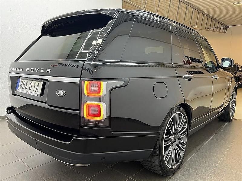 Begagnad Land Rover Range Rover SVAutobiography 525 HK (386 kW) 2019 Svart SUV