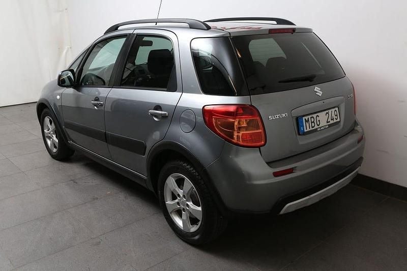Begagnad Suzuki SX4 120 HK (88 kW) 2011 Grå Halvkombi