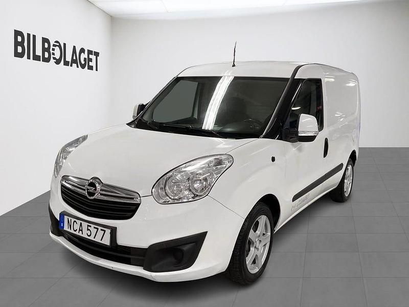 Vit Begagnad 2015 Opel Combo Van | 54 800 kr (Bra pris) - Bild 1/4