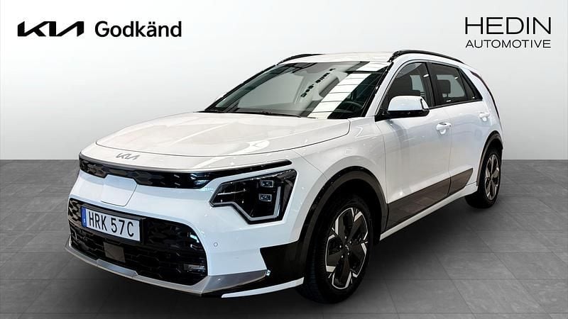 Vit (white) Begagnad 2022 Kia e-Niro 2 SUV | 329 900 kr (Dyr) - Bild 1/4