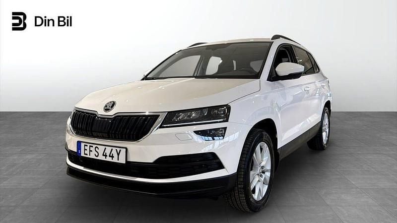 Candy white Begagnad 2021 Skoda Karoq Style SUV | 259 900 kr (Marknadspris) - Bild 1/4