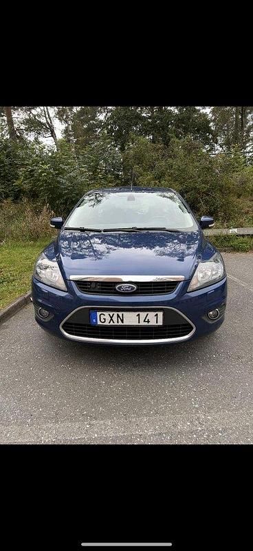 Blå Begagnad 2008 Ford Focus Titanium Kombi | 24 000 kr (Marknadspris) - Bild 1/4