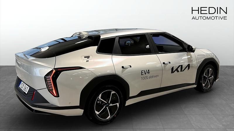 Begagnad Kia EV4 Plus 150 kW (204 HK) 2025 Grå Sedan
