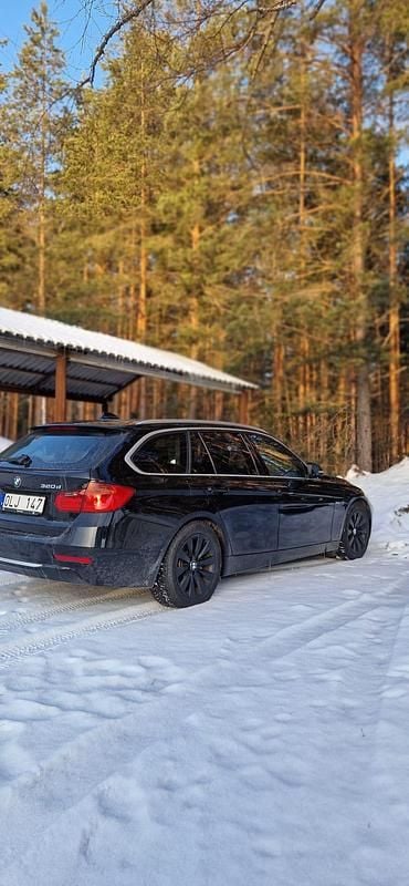 Begagnad BMW 320 184 HK (135 kW) 2014 Kombi