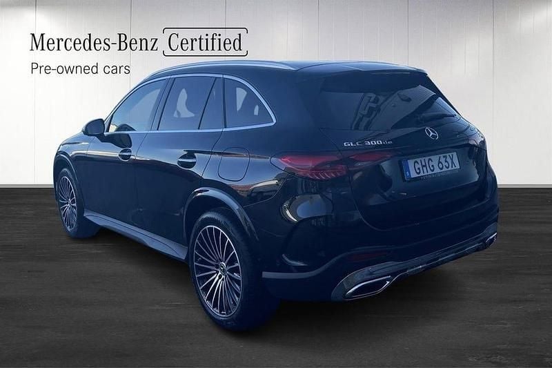 Begagnad Mercedes GLC300e AMG 197 HK (144 kW) 2025 Svart SUV