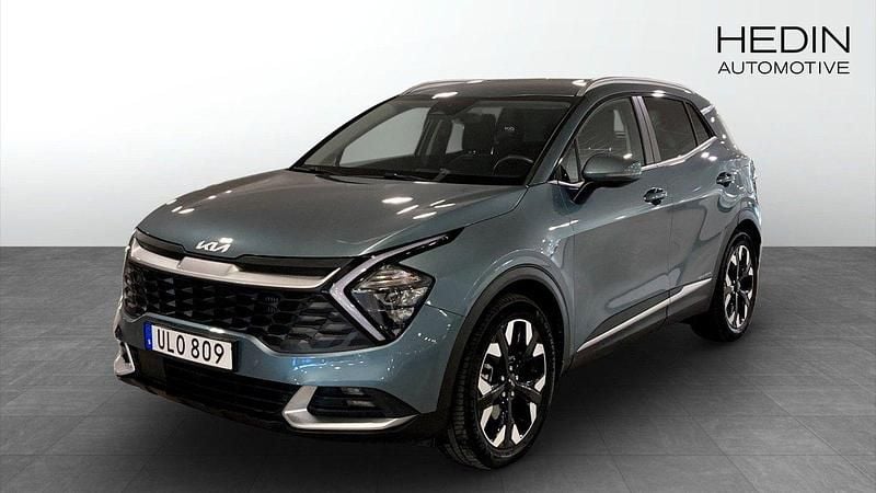 Grå (green) Begagnad 2022 Kia Sportage SUV | 359 900 kr (Marknadspris) - Bild 1/4