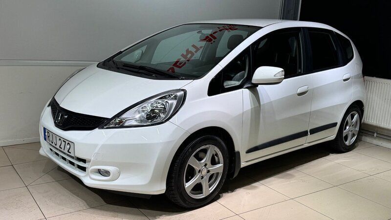 Begagnad Honda Jazz 100 HK (73 kW) 2011 Vit Halvkombi