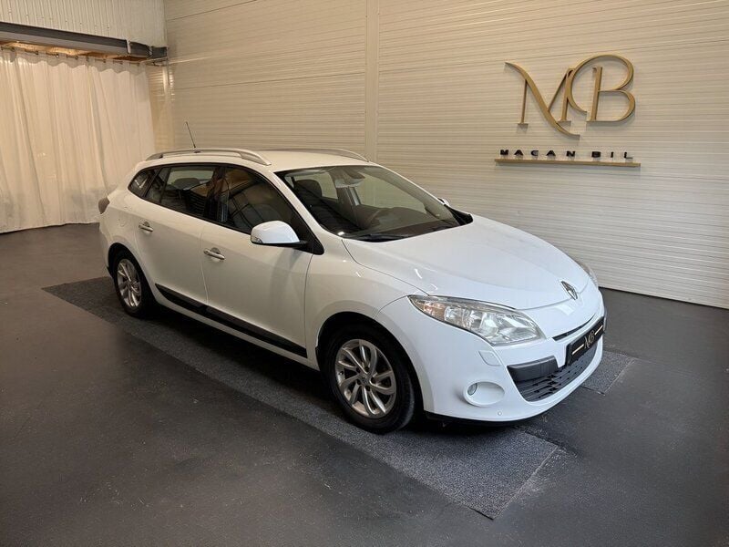 Vit Begagnad 2011 Renault Mégane GrandTour Kombi | 59 900 kr (Marknadspris) - Bild 1/3