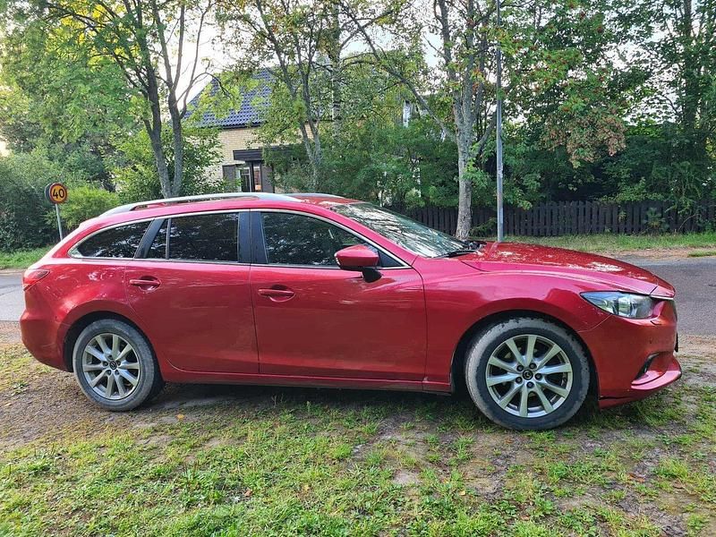 Röd Begagnad 2013 Mazda 6 Vision Kombi | 79 000 kr (Marknadspris) - Bild 1/4