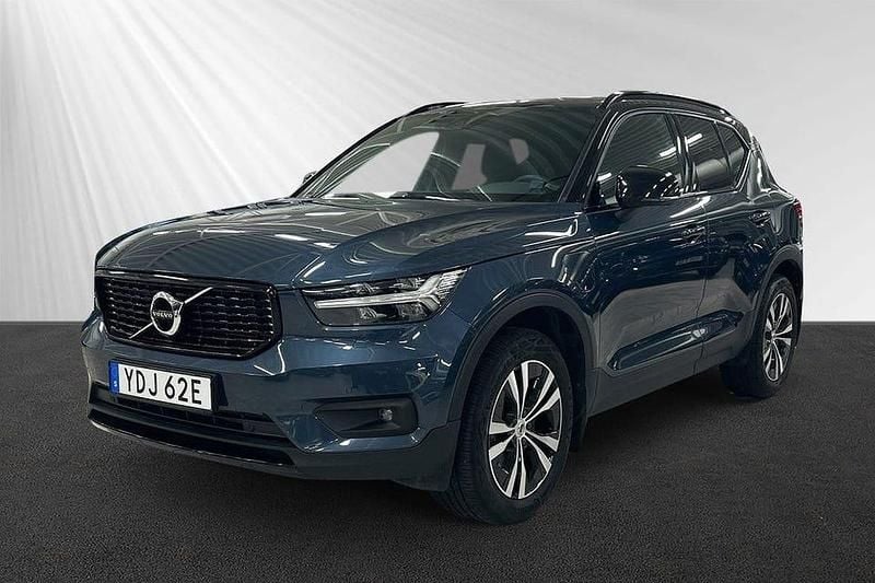Begagnad Volvo XC40 R-Design 214 HK (157 kW) 2022 Blå SUV