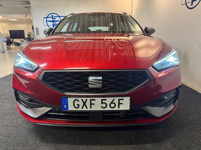 Begagnad Seat Leon FR 150 HK (110 kW) 2021 Röd Kombi