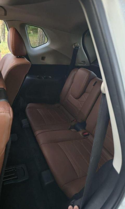 Vit Begagnad 2018 Nissan X-Trail SUV | 219 000 kr (Marknadspris) - Bild 1/4