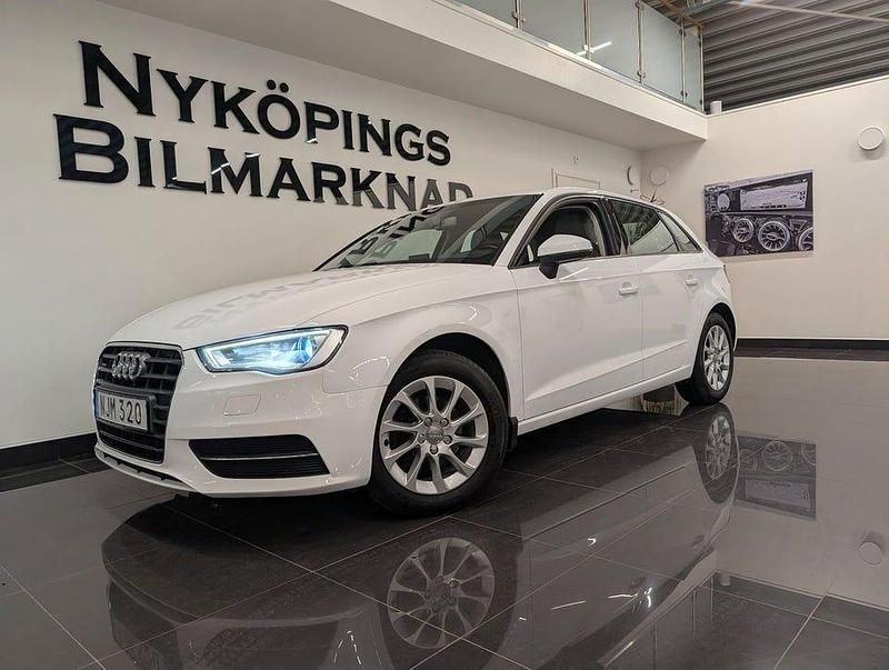 Begagnad Audi A3 Attraction 150 HK (110 kW) 2016 Vit Sedan