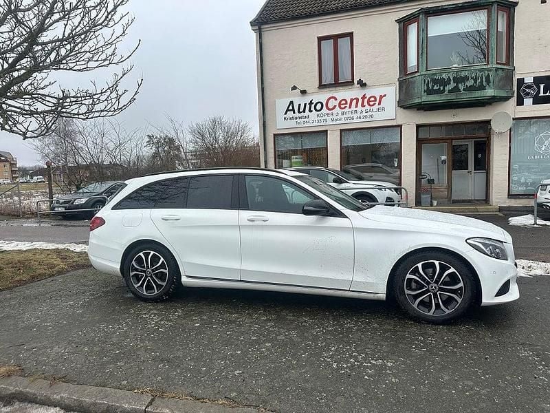 Begagnad Mercedes C220 Avantgarde 170 HK (125 kW) 2017 Vit Kombi