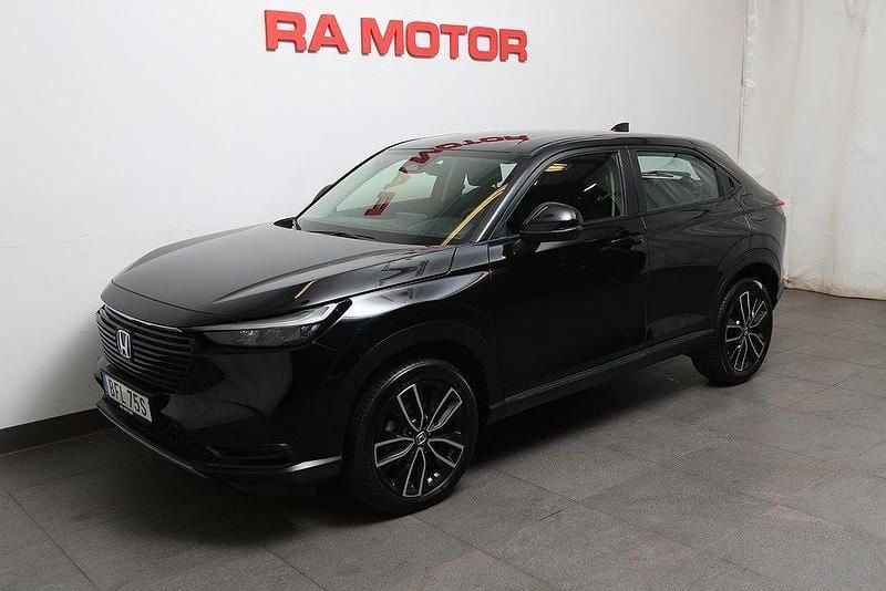 Svart Begagnad 2024 Honda HR-V Elegance SUV | 299 800 kr (Marknadspris) - Bild 1/3