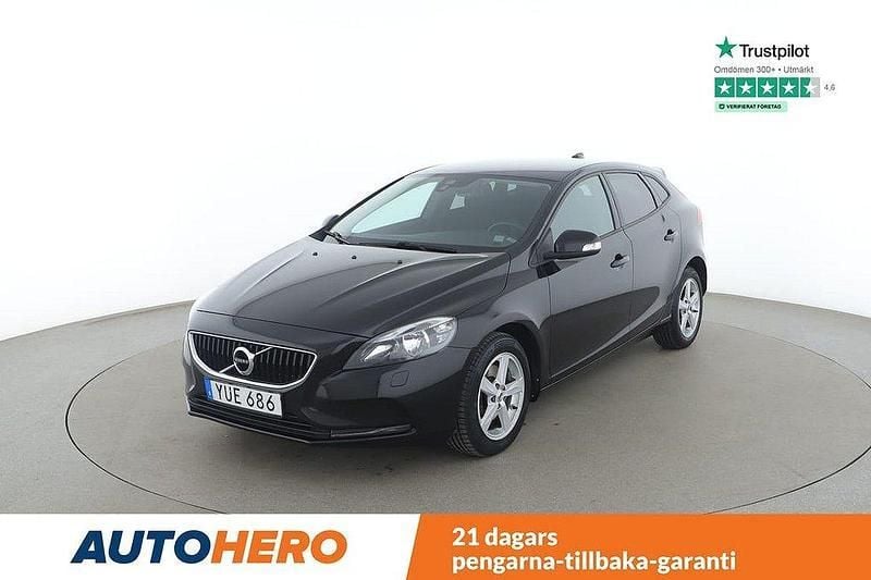 Svart Begagnad 2017 Volvo V40 Kinetic Kombi | 174 000 kr (Marknadspris) - Bild 1/4