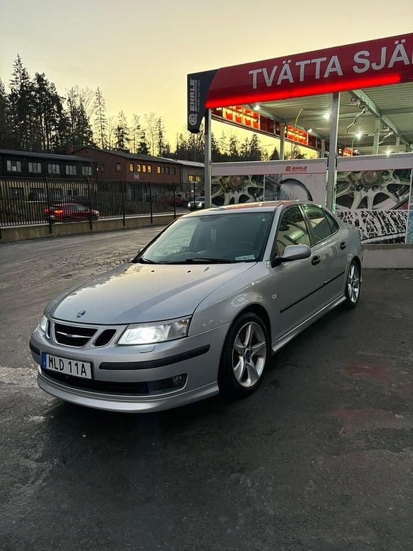 Begagnad 2003 Saab 9-3 Sedan | 64 990 kr - Bild 1/4