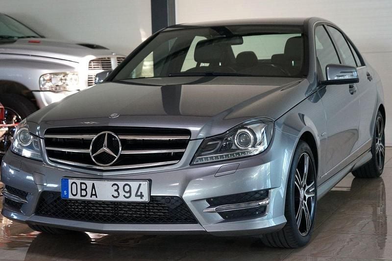 Silver Begagnad 2013 Mercedes C220 AMG line Sedan | 149 500 kr (Superpris) - Bild 1/4