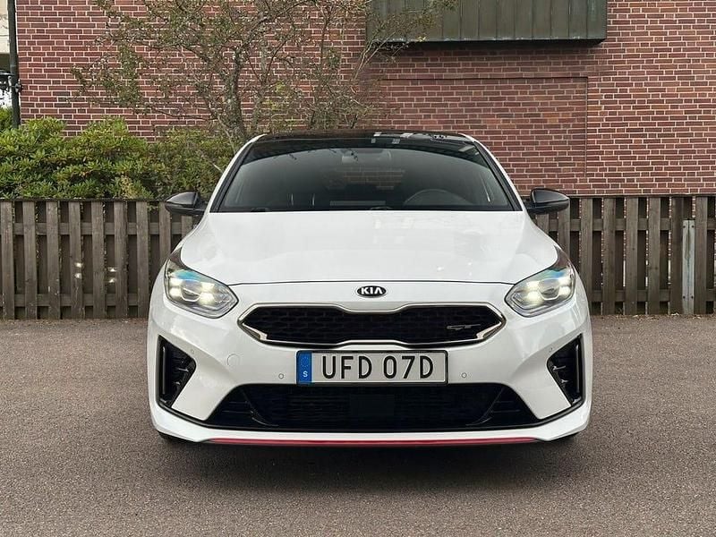 Begagnad Kia ProCeed GT GT 204 HK (150 kW) 2020 Vit Halvkombi