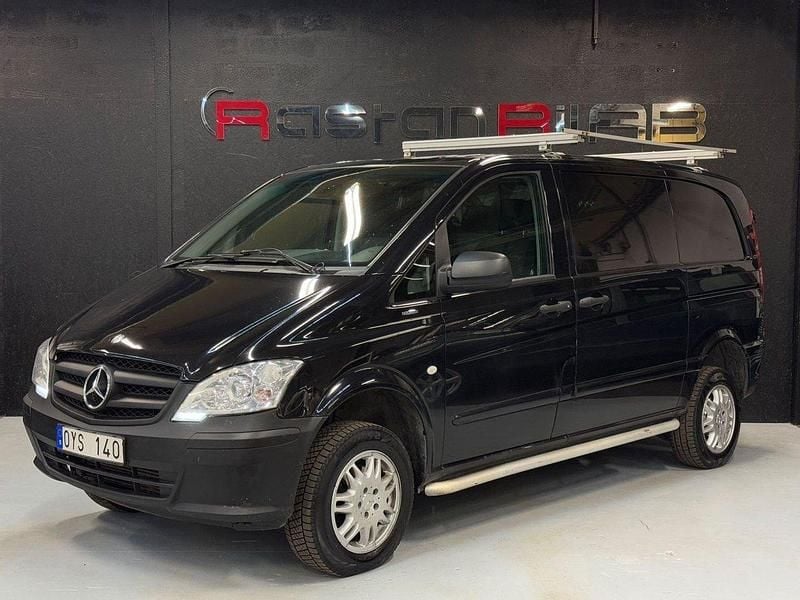Svart Begagnad 2012 Mercedes Vito Minibuss | 105 000 kr (Marknadspris) - Bild 1/4