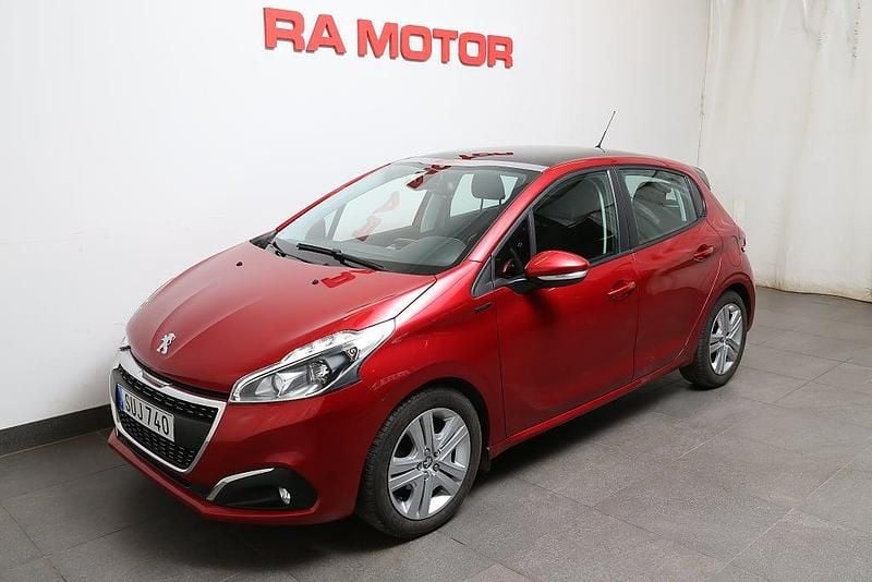 Röd Begagnad 2018 Peugeot 208 Halvkombi | 89 900 kr (Bra pris) - Bild 1/3