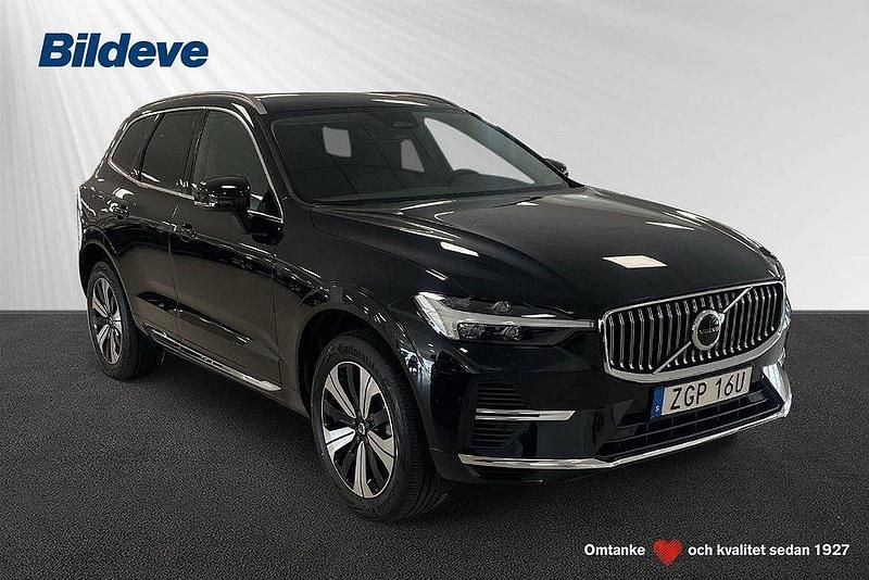 Svart Begagnad 2024 Volvo XC60 Core SUV | 519 900 kr (Marknadspris) - Bild 1/4