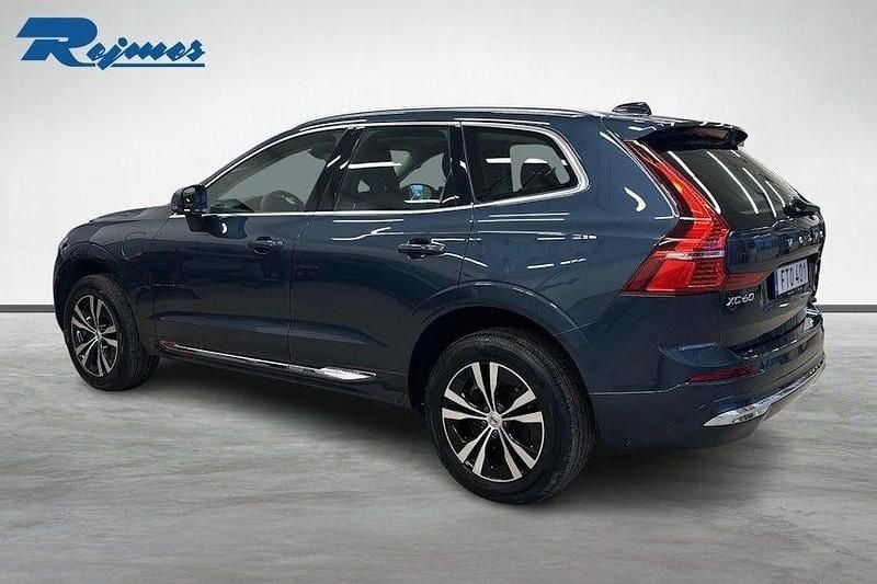 Begagnad Volvo XC60 Core 253 HK (186 kW) 2023 Denim blue metallic SUV