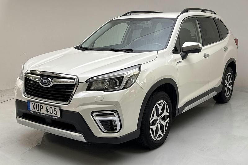 Vit Begagnad 2020 Subaru Forester SUV | 229 000 kr (Bra pris) - Bild 1/4