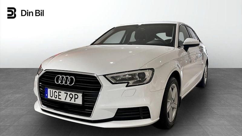 Vit Begagnad 2019 Audi A3 Sportback Proline Halvkombi | 199 000 kr (Marknadspris) - Bild 1/4