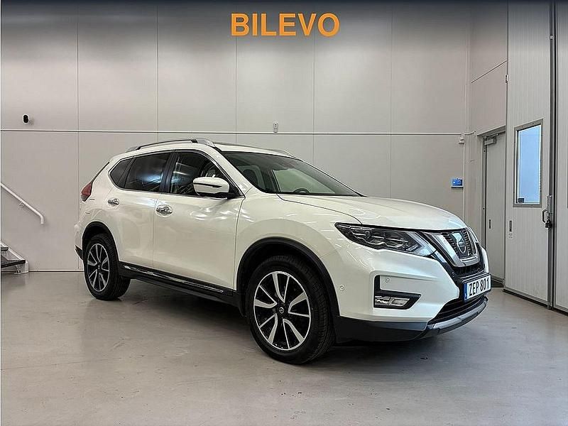 Vit Begagnad 2017 Nissan X-Trail 360º SUV | 169 800 kr (Marknadspris) - Bild 1/4
