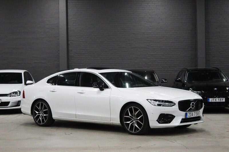Vit Begagnad 2018 Volvo S90 R-Design Sedan | 299 900 kr (Marknadspris) - Bild 1/4