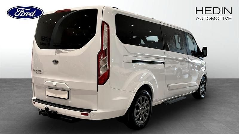 Begagnad Ford Tourneo 170 HK (125 kW) 2023 Minibuss