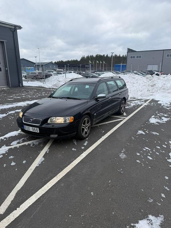Begagnad 2006 Volvo V70 Kombi | 9 000 kr (Superpris) - Bild 1/4