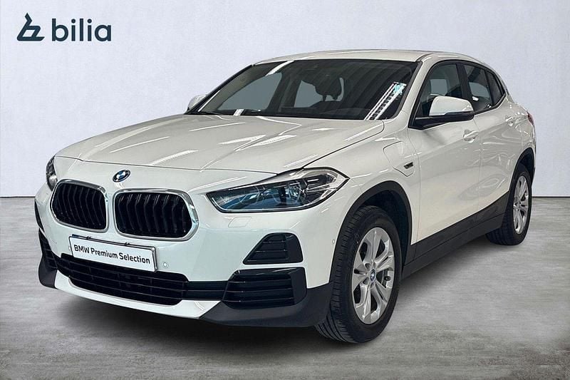 Vit (alpinvit) Begagnad 2022 BMW X2 SUV | 289 900 kr (Superpris) - Bild 1/4