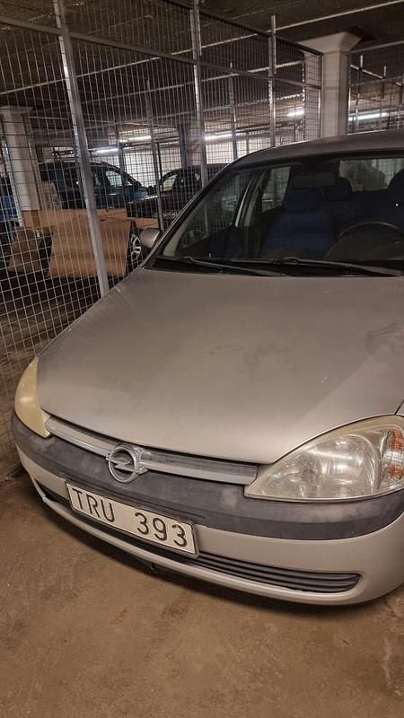 Begagnad 2002 Opel Corsa Halvkombi | 12 000 kr (Marknadspris) - Bild 1/4
