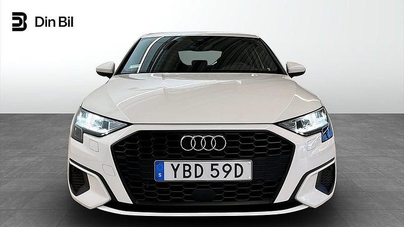 Begagnad Audi A3 Sportback Proline 150 HK (110 kW) 2022 Vit Halvkombi