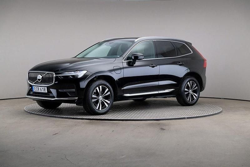 Svart Begagnad 2022 Volvo XC60 Core SUV | 409 000 kr (Bra pris) - Bild 1/4