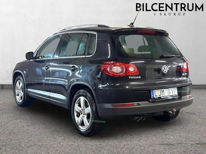 Begagnad VW Tiguan 140 HK (102 kW) 2010 Svart SUV