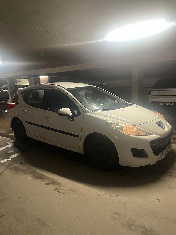 Begagnad Peugeot 207 92 HK (67 kW) 2010 Kombi