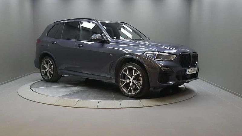 Grå Begagnad 2021 BMW X5 iPerformance SUV | 489 000 kr (Lite dyr) - Bild 1/4
